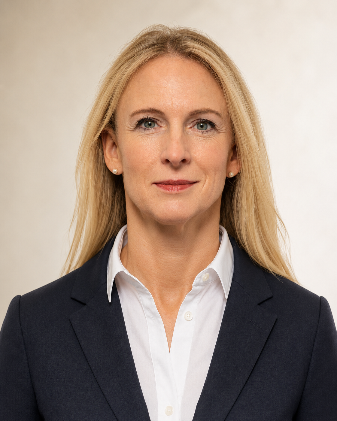 Dr. Annika Simone Bien